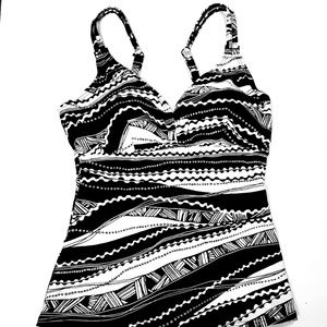 Be creative black white swimsuit top